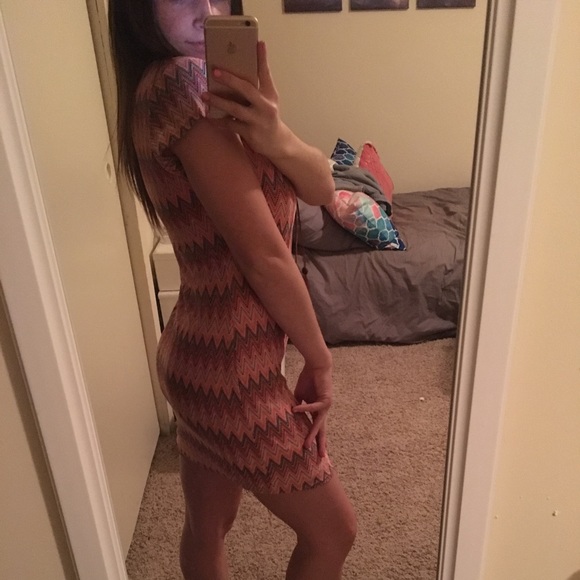 Colorful dress with cross front! - Picture 3 of 4